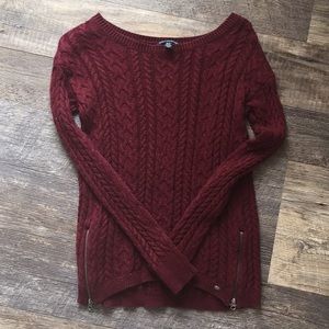 American eagle sweater maroon
